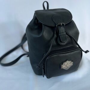 Harley-Davidson  Black Genuine Leather Backpack  Adjustable Straps Front Pocket